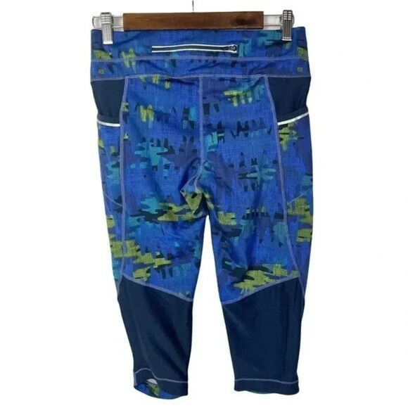 Athleta Blue Camo Be Free Knickers Cropped Athletic Pants S - Picture 4 of 5
